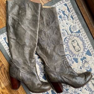 Frye Carson Pull On Leather Boots women’s boots size 7 Stacked Heel RETAIL $398